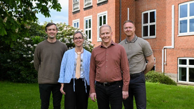 Sygehusgrunden har ansat ny direktør og tre nye medarbejdere. Fra venstre er det Casper Vestergård Sørensen, Henriette Riis Madsen, Finn Skov og Lasse Bennedsgaard.